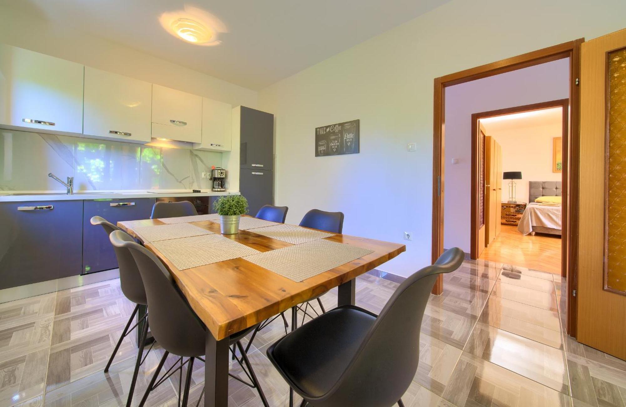 Apartment Bazina - Airconditioning, Parking, 500M From The Beach كرك المظهر الخارجي الصورة