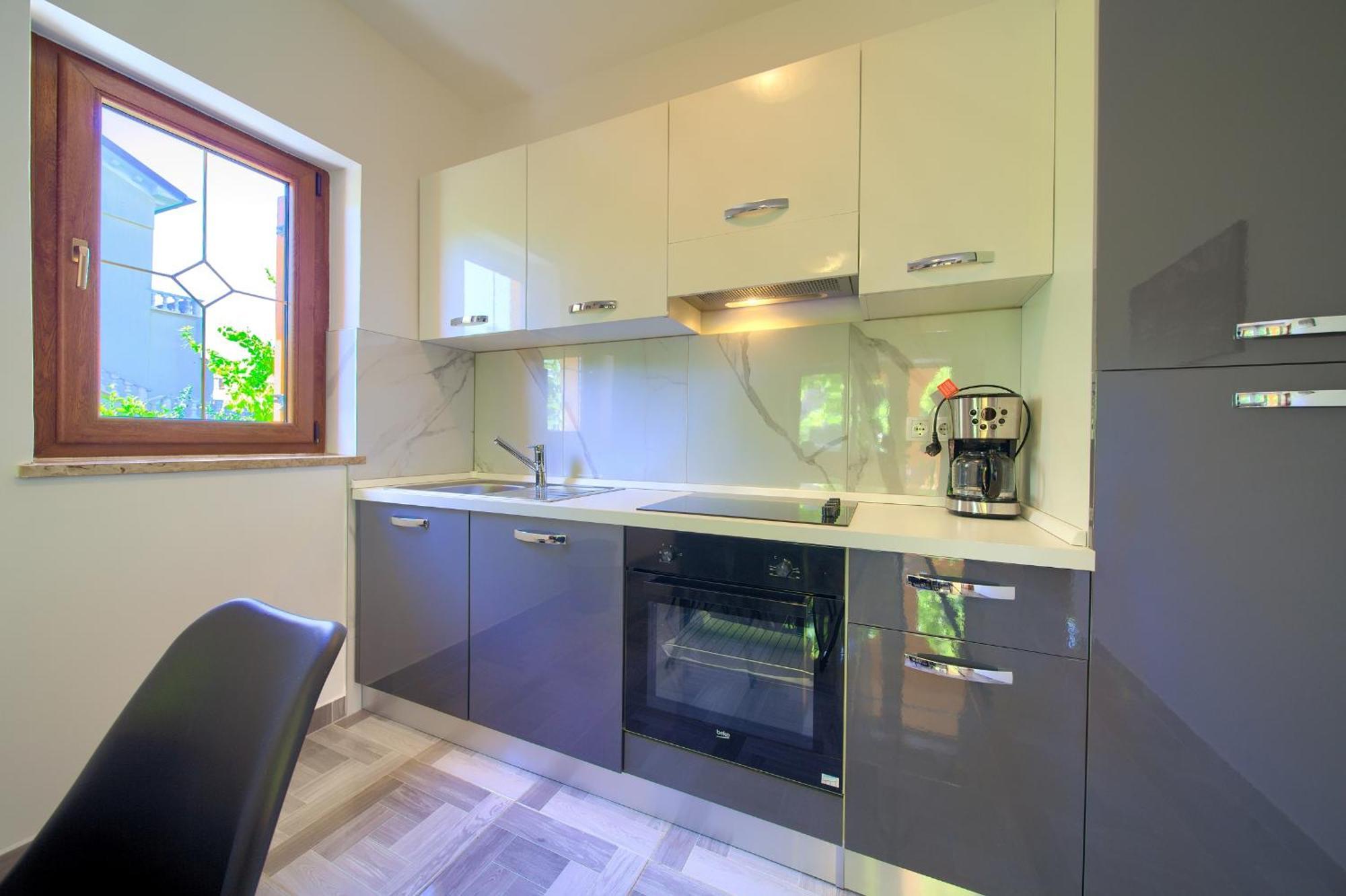 Apartment Bazina - Airconditioning, Parking, 500M From The Beach كرك المظهر الخارجي الصورة