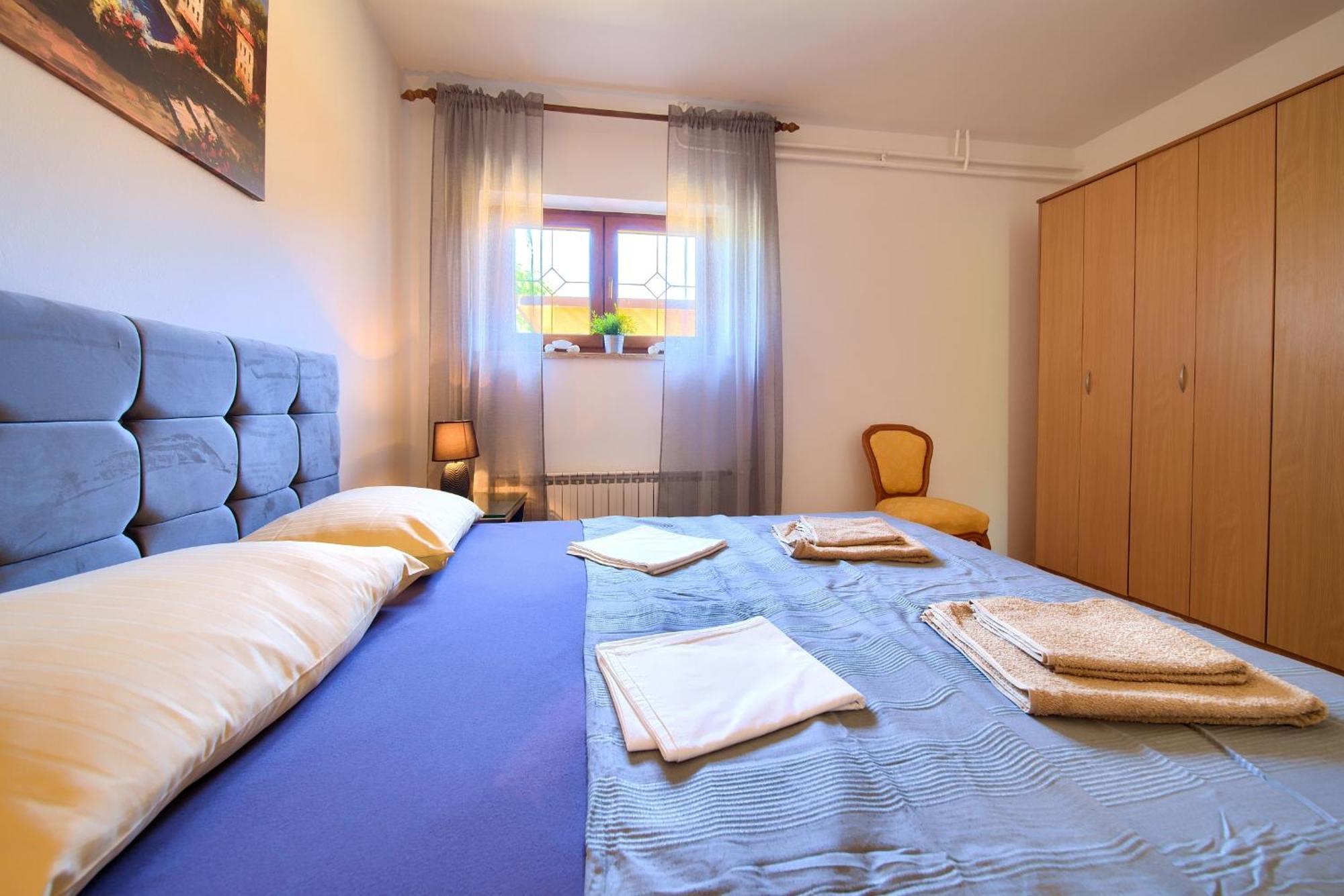 Apartment Bazina - Airconditioning, Parking, 500M From The Beach كرك المظهر الخارجي الصورة
