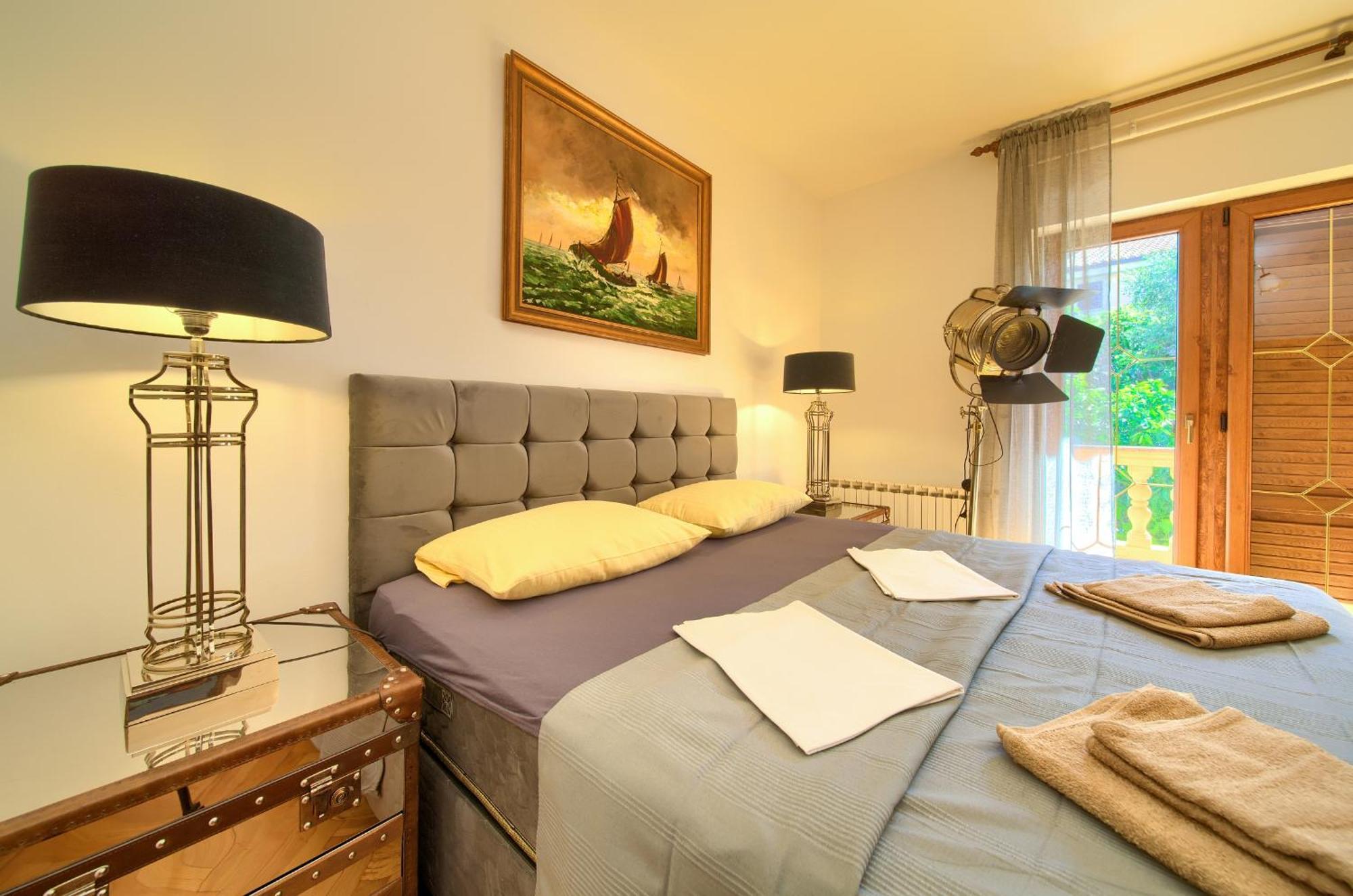 Apartment Bazina - Airconditioning, Parking, 500M From The Beach كرك المظهر الخارجي الصورة